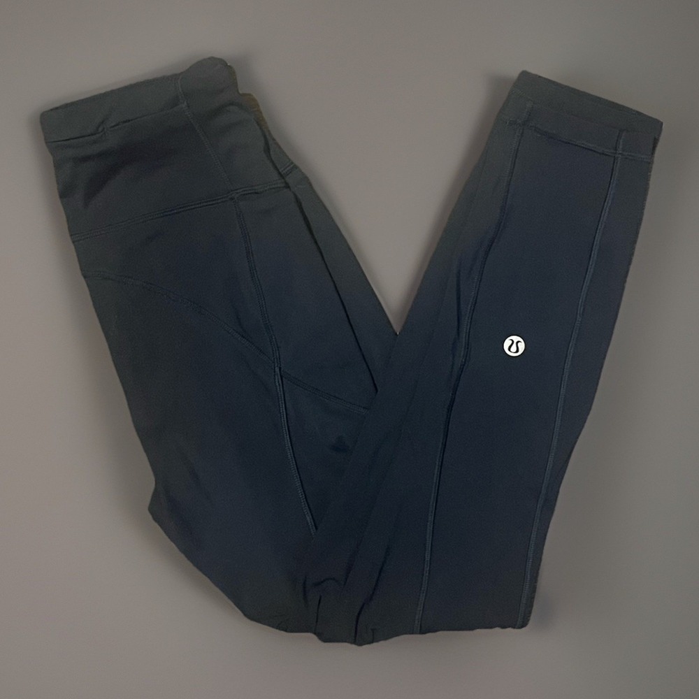 Lululemon Woman's Navy Blue Athletic Leggings Pants Size 2